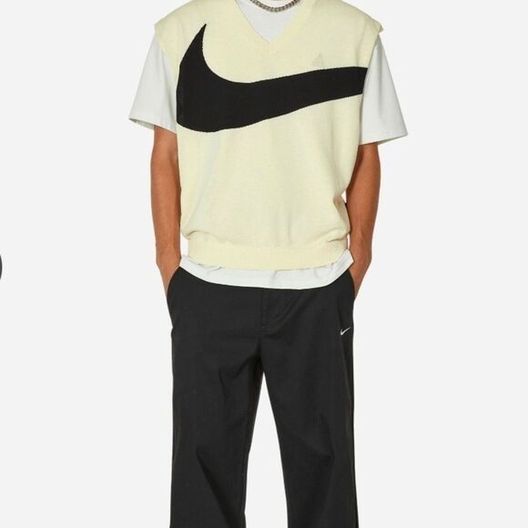 Swoosh Sweater Vest Coconut Milk - Picture 1 of 3